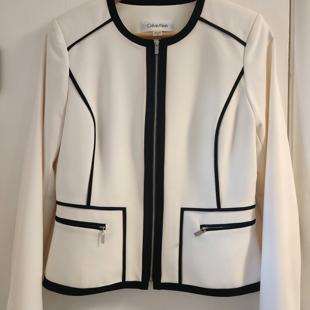 Calvin Klein Women's Cream Blazer with Black Trim